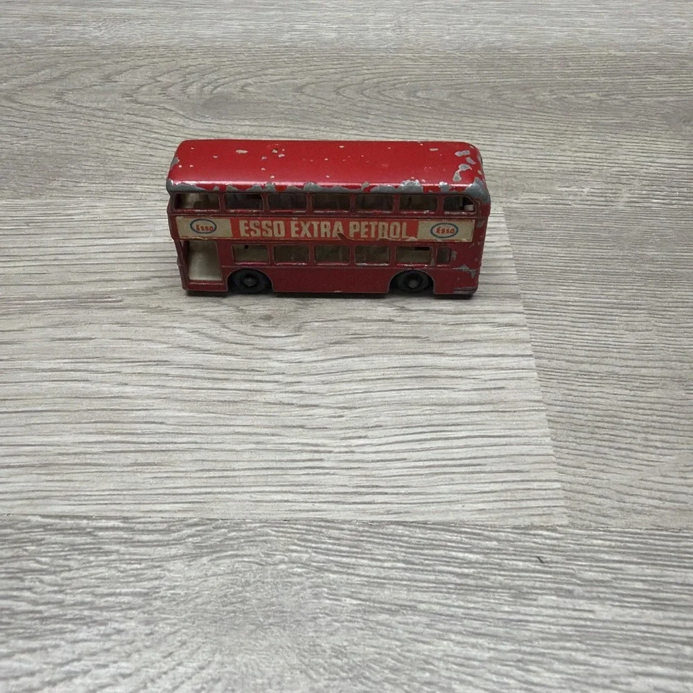 Matchbox No. 74 Daimler Bus & Matchbox Lesney Greyhound Coach No. 66 VTG Bundle